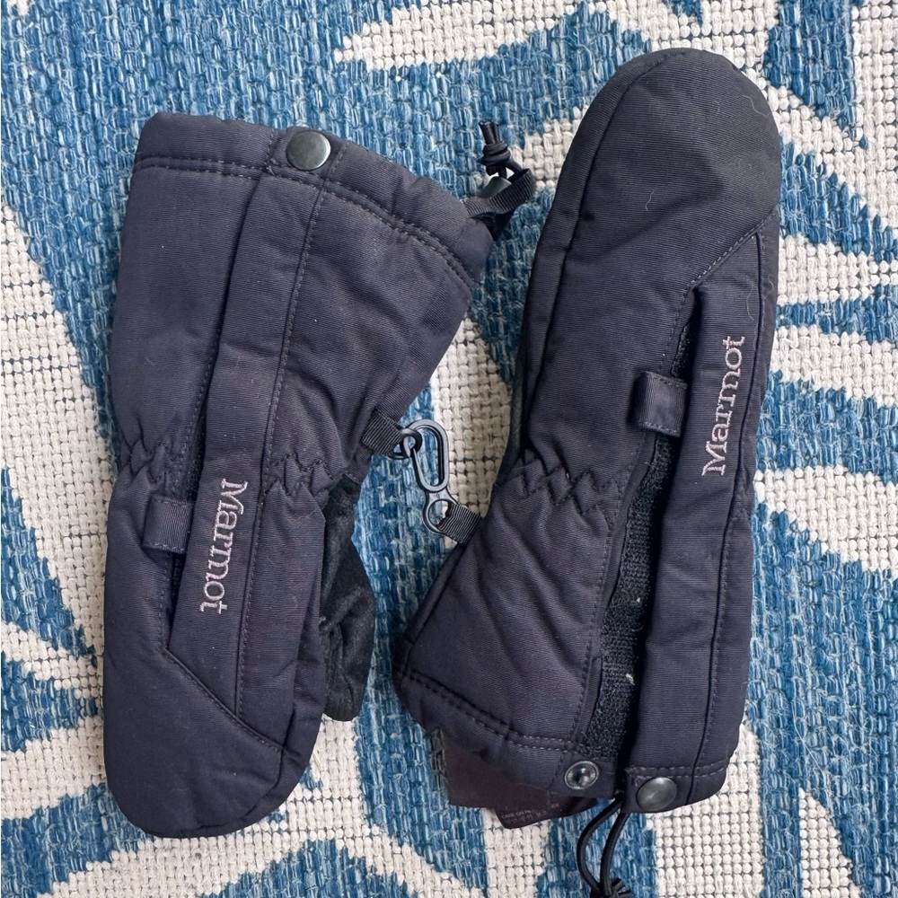 Marmot Black Gloves with Gold Size Tag